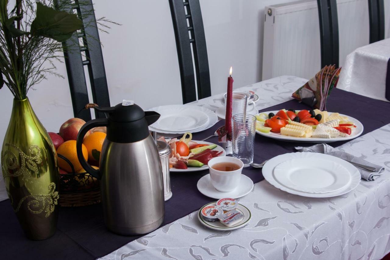 Clermont Guest house *